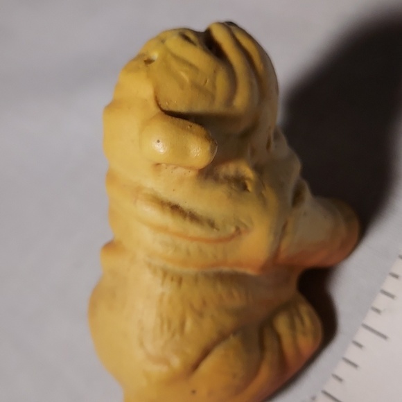 Vintage Puppy Dog With Bone Salt & Pepper Shaker Set - Picture 5 of 8